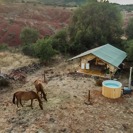 Equi-lodge Avec Au Lac Du Salagou Luxury tent